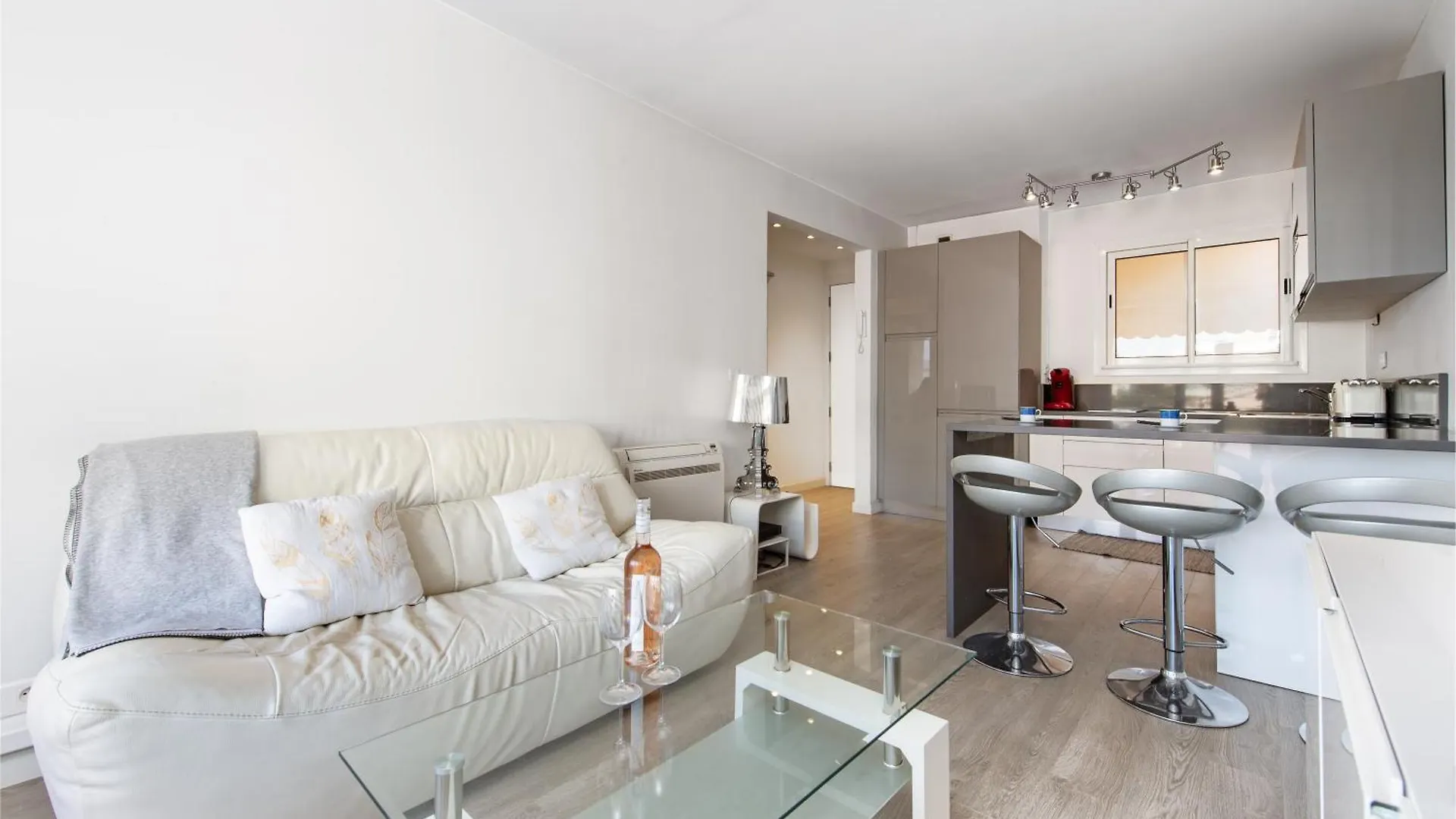 Aiglon - Agreable 2 Pieces - 50 M Du Bord De Mer Roquebrune-Cap-Martin Apartamento